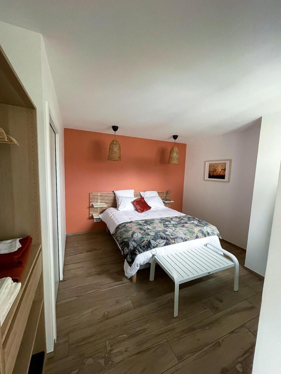 Appartements Guesthouse1 Et Guesthouse2 Sword Beach Colleville-Montgomery Екстер'єр фото